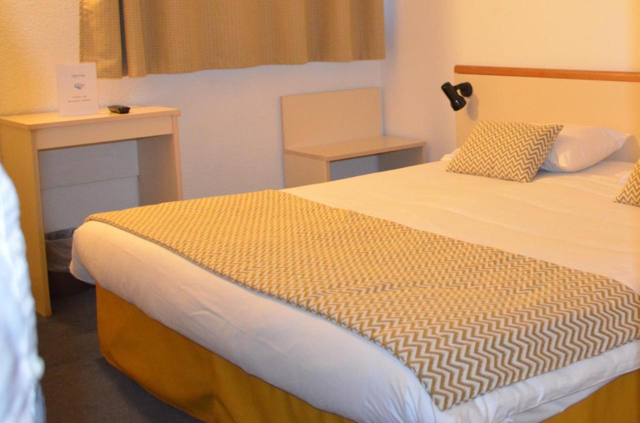Hotel Aneto Lourdes Kültér fotó