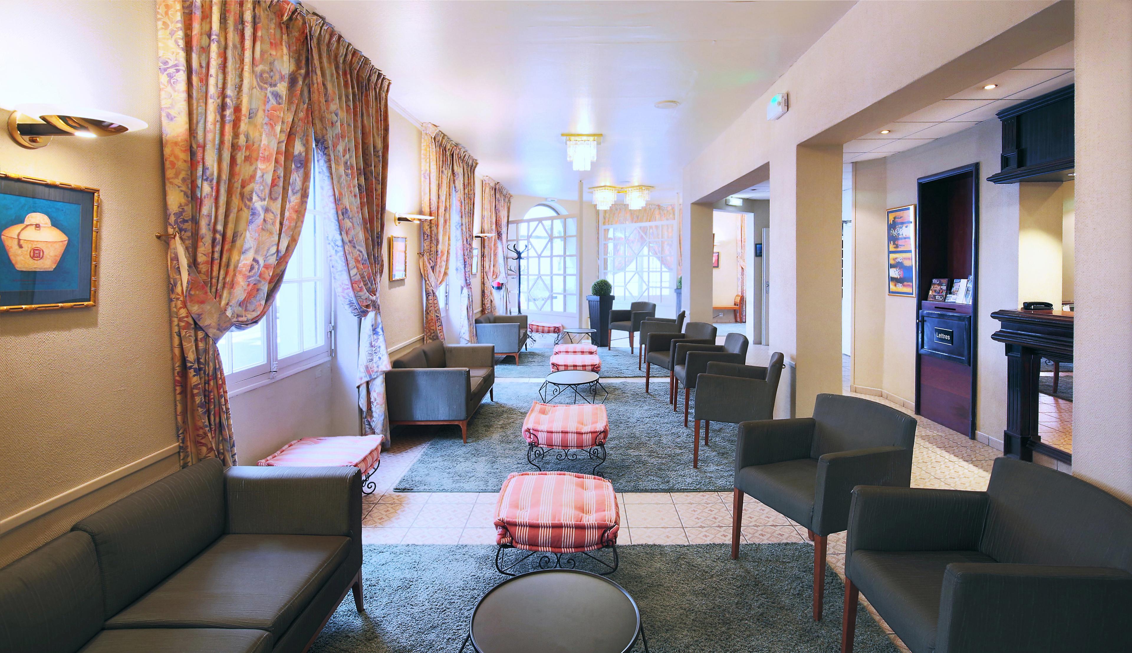 Hotel Aneto Lourdes Kültér fotó