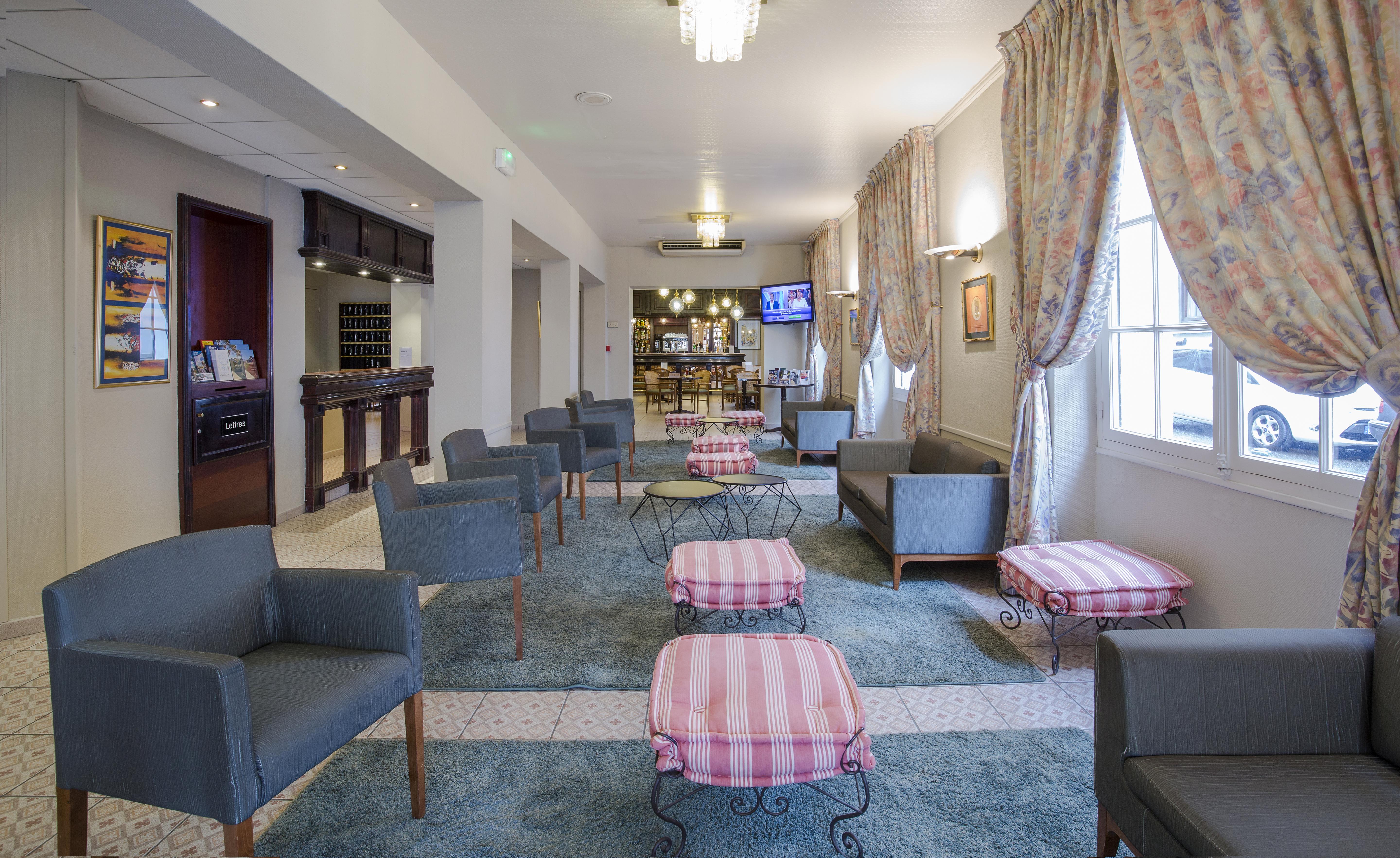 Hotel Aneto Lourdes Kültér fotó