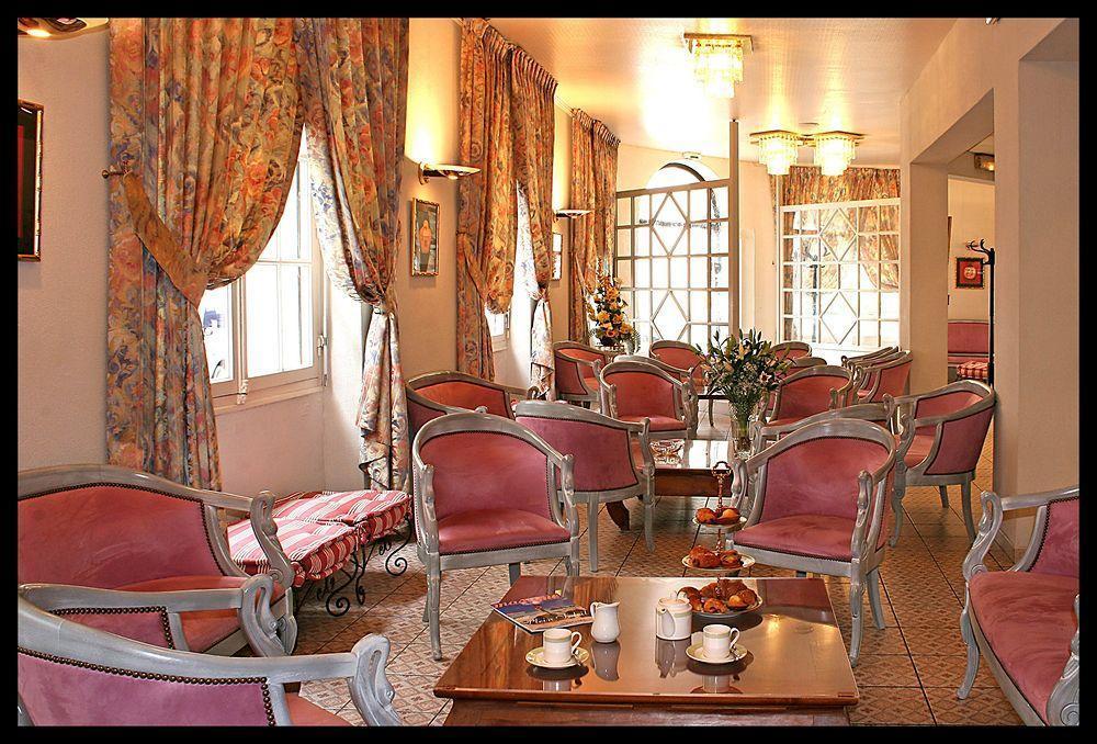 Hotel Aneto Lourdes Kültér fotó
