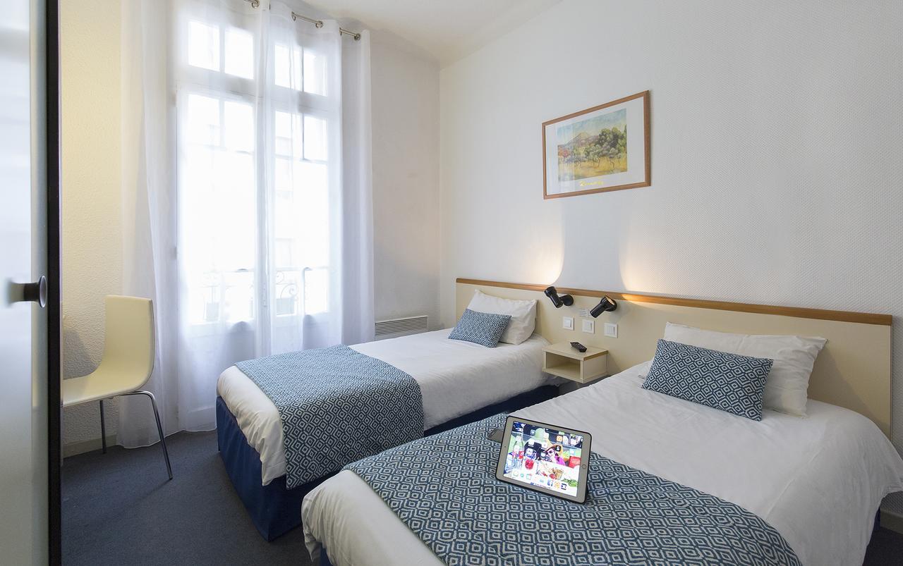 Hotel Aneto Lourdes Kültér fotó