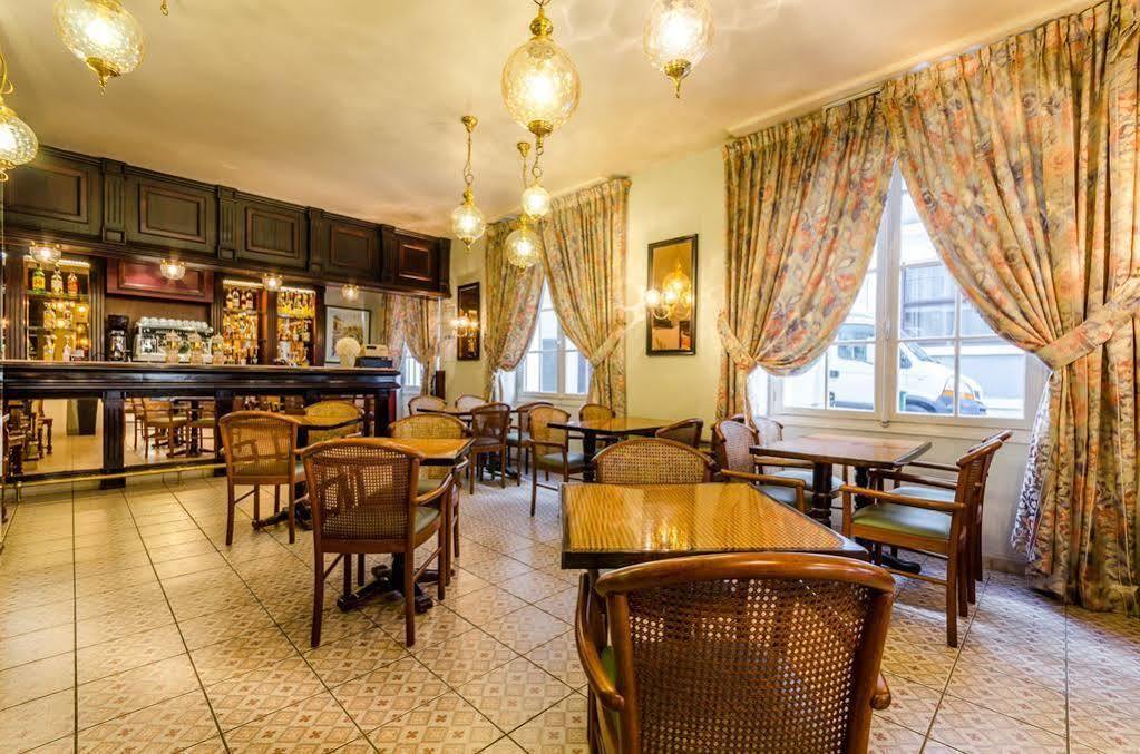 Hotel Aneto Lourdes Kültér fotó