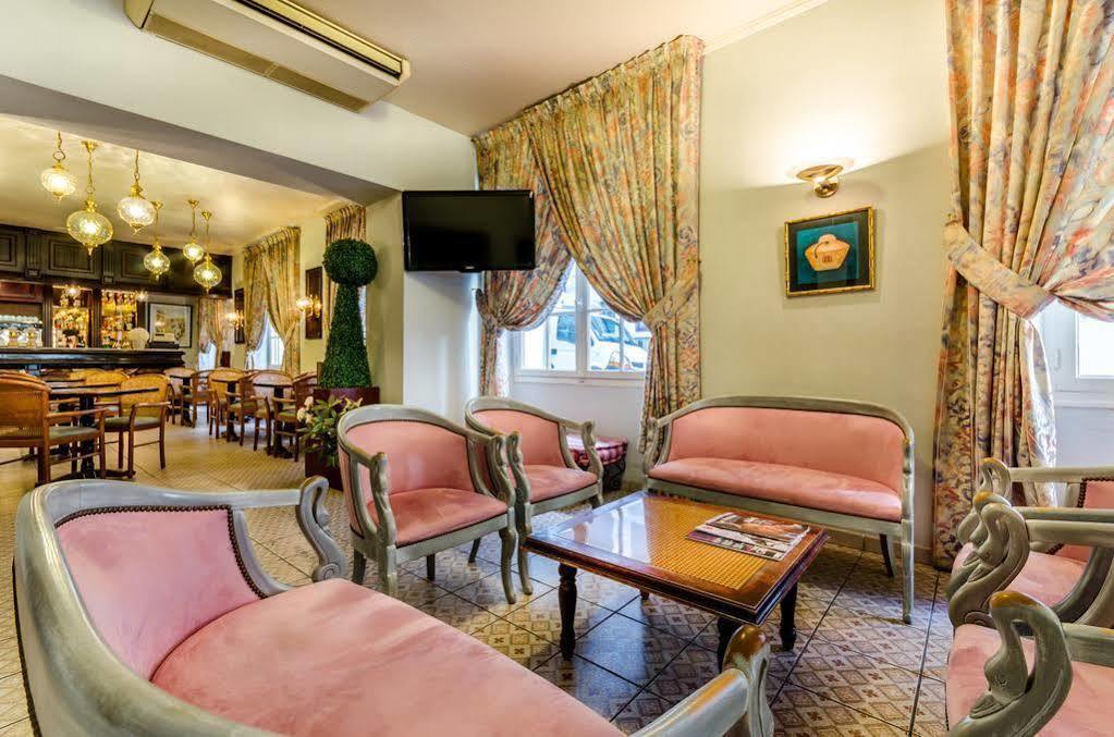 Hotel Aneto Lourdes Kültér fotó